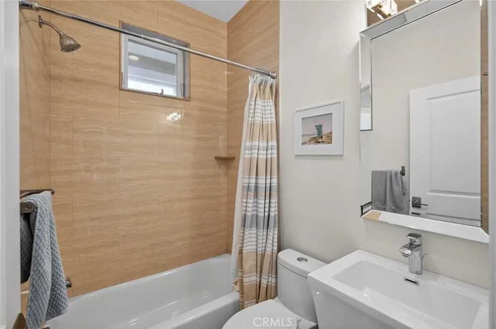 214 Avenida Montalvo #2 San Clemente, CA 92672