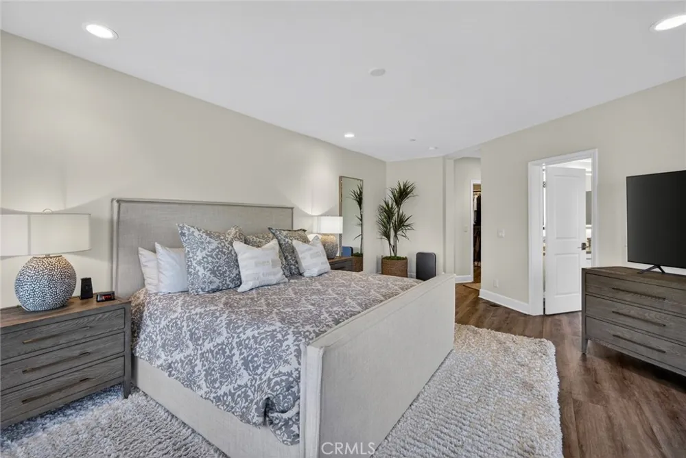 214 Avenida Montalvo #2 San Clemente, CA 92672