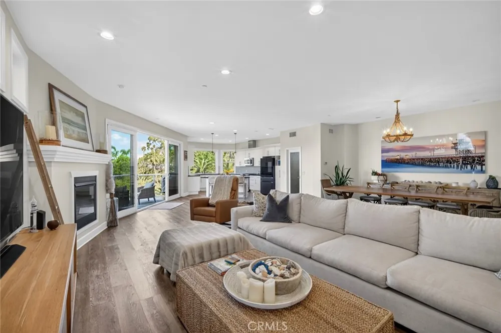 214 Avenida Montalvo #2 San Clemente, CA 92672