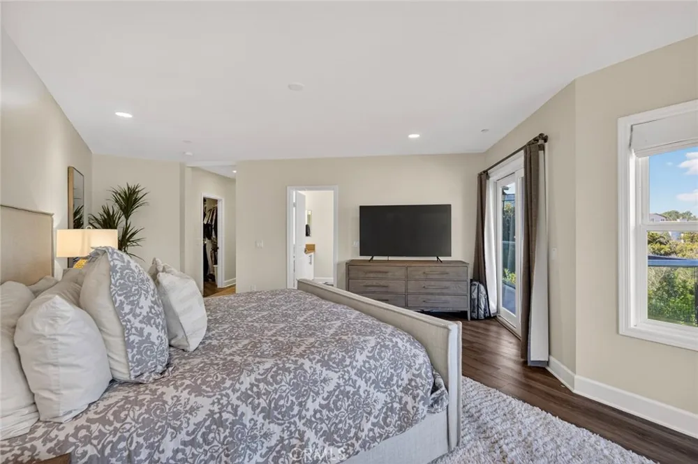 214 Avenida Montalvo #2 San Clemente, CA 92672