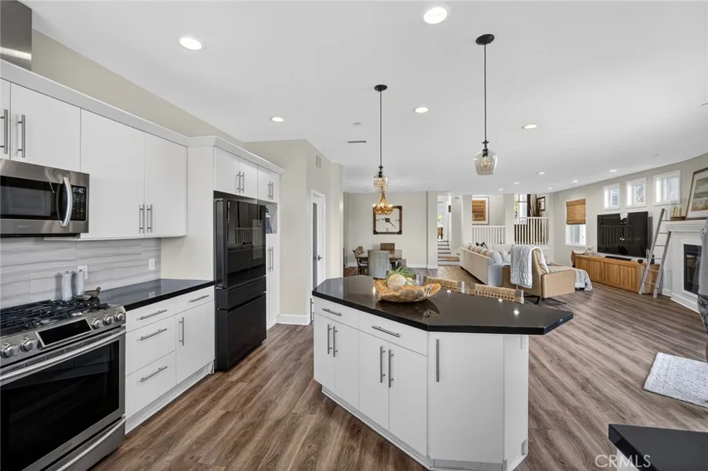 214 Avenida Montalvo #2 San Clemente, CA 92672