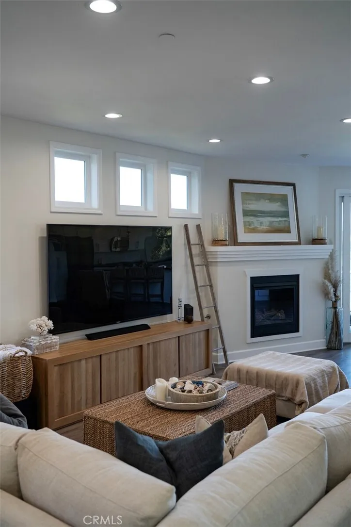 214 Avenida Montalvo #2 San Clemente, CA 92672