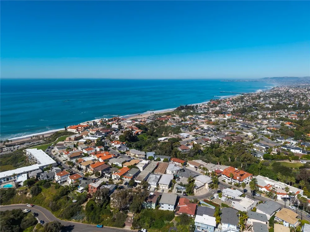 214 Avenida Montalvo #2 San Clemente, CA 92672