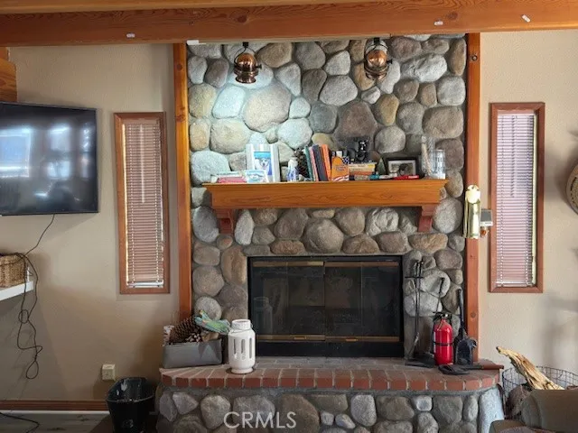 33466 Angeles Green Valley Lake, CA 92341