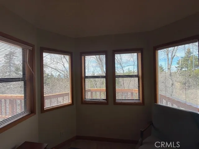 33466 Angeles Green Valley Lake, CA 92341