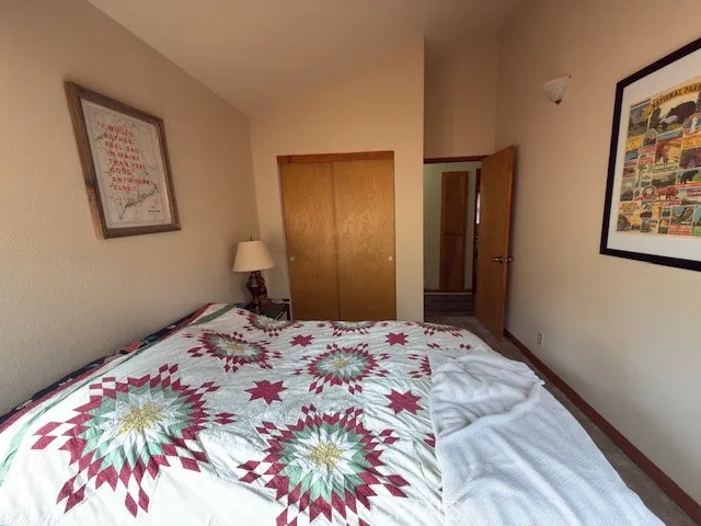 33466 Angeles Green Valley Lake, CA 92341
