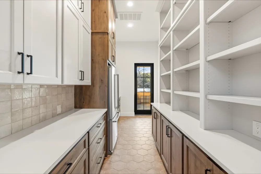 240 La Serena Loop Horseshoe Bay, TX 78657