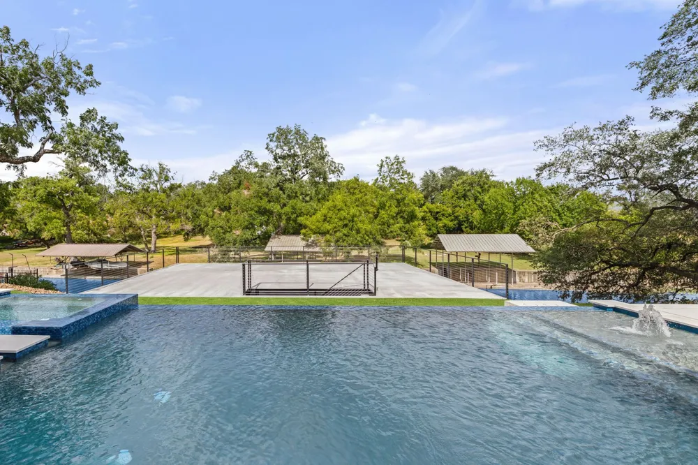 240 La Serena Loop Horseshoe Bay, TX 78657