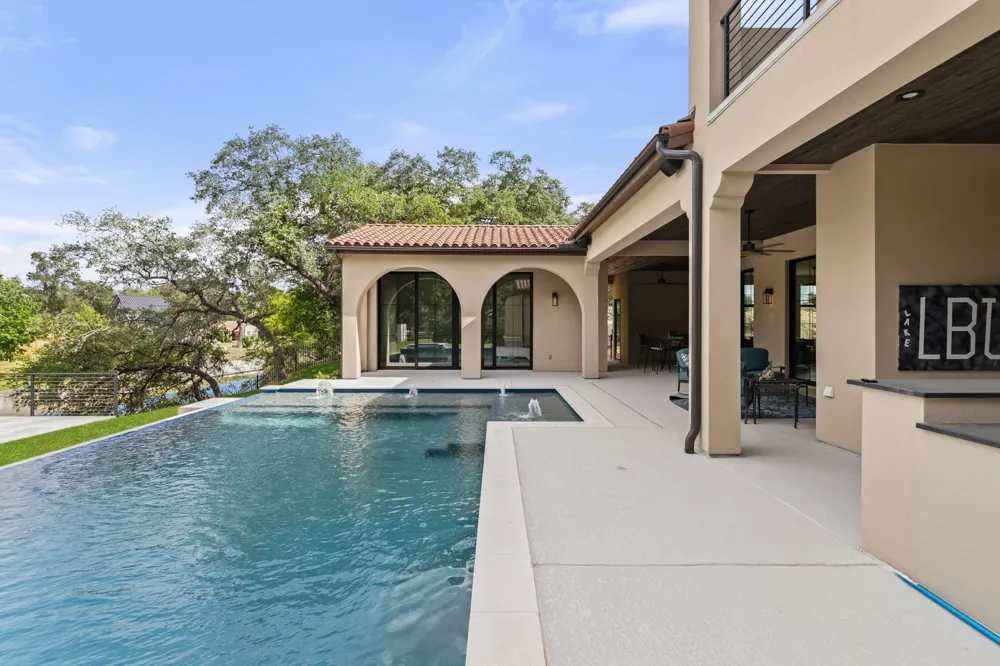 240 La Serena Loop Horseshoe Bay, TX 78657