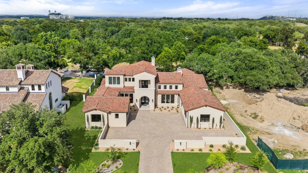 240 La Serena Loop Horseshoe Bay, TX 78657