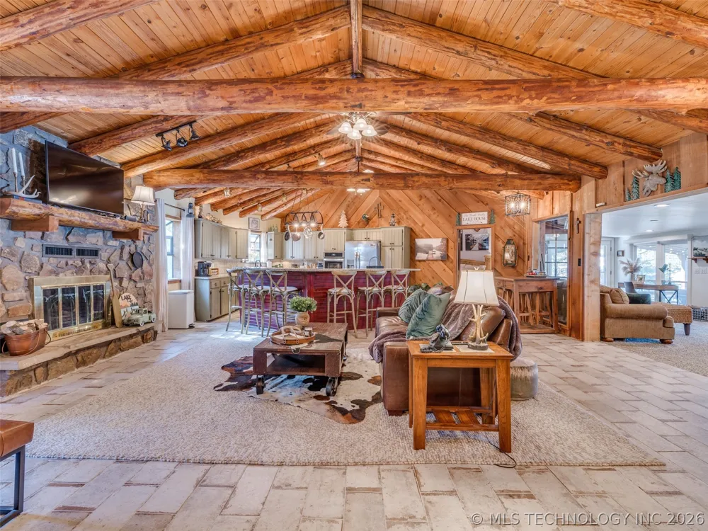 370 BK 1600 ROAD Stigler, OK 74462