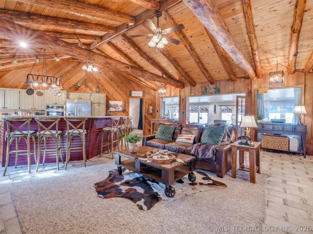 370 BK 1600 ROAD Stigler, OK 74462