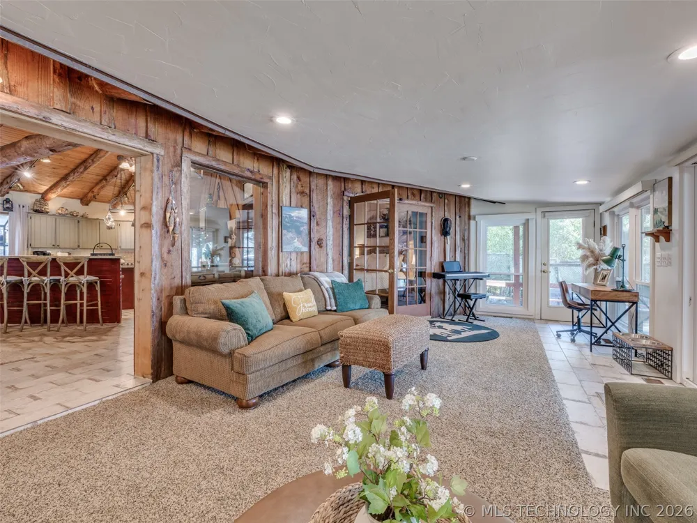 370 BK 1600 ROAD Stigler, OK 74462