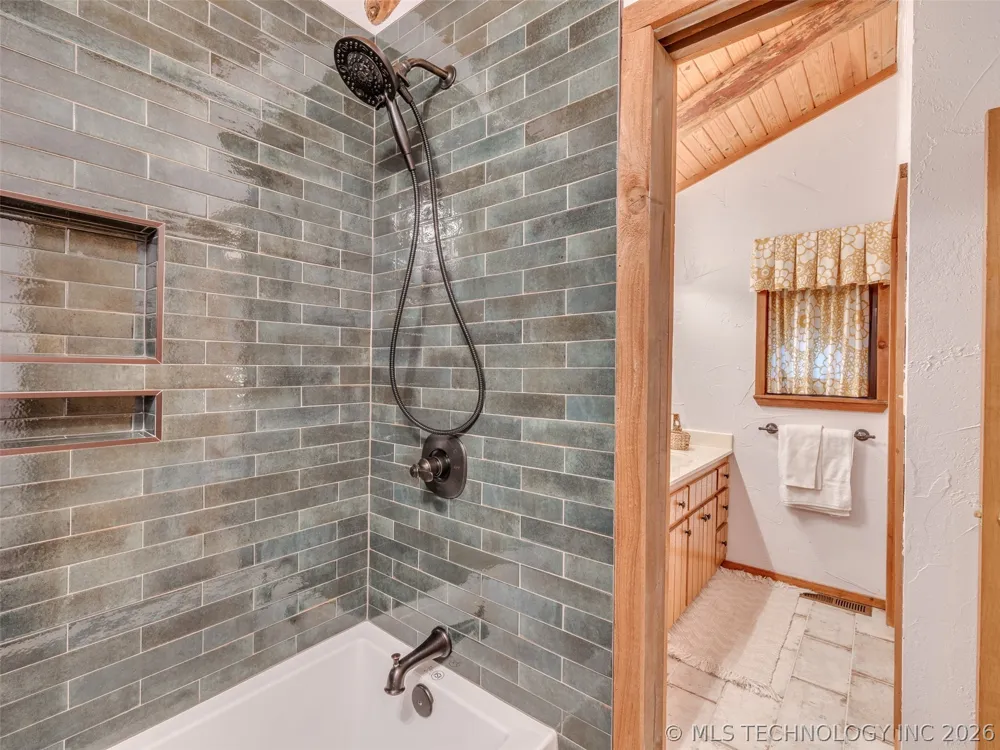 370 BK 1600 ROAD Stigler, OK 74462