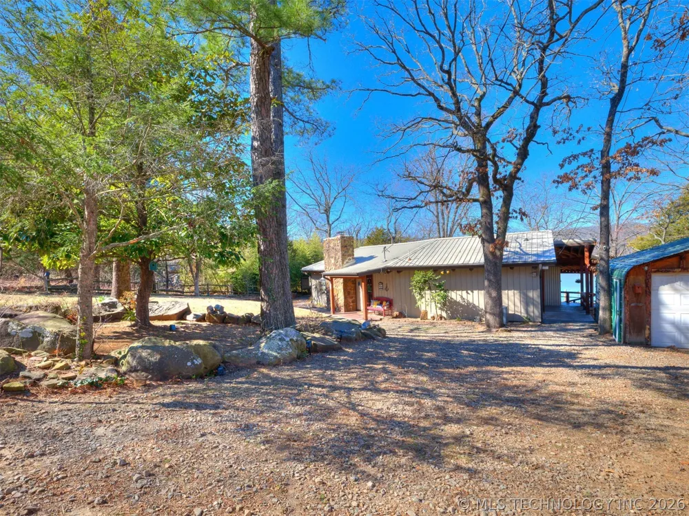 370 BK 1600 ROAD Stigler, OK 74462