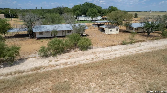 39 Jitterbug Crystal City, TX 78839