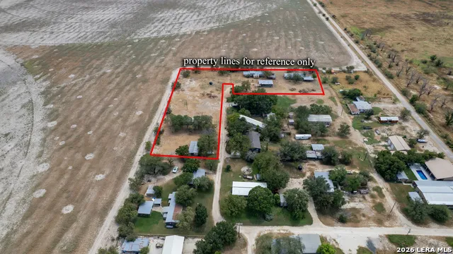 39 Jitterbug Crystal City, TX 78839
