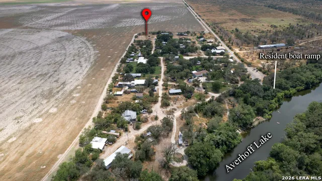 39 Jitterbug Crystal City, TX 78839
