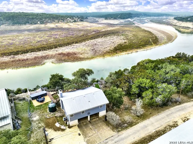 309 & 314 Sunset Lakehills, TX 78063