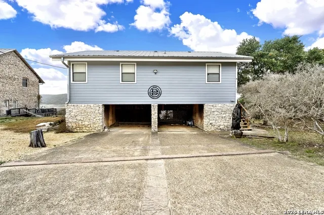 309 & 314 Sunset Lakehills, TX 78063