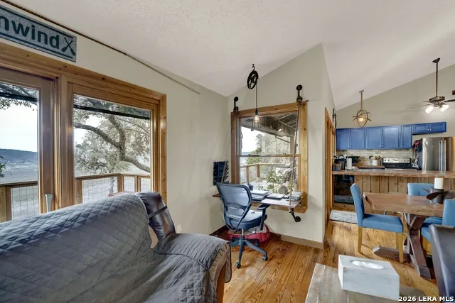 309 & 314 Sunset Lakehills, TX 78063