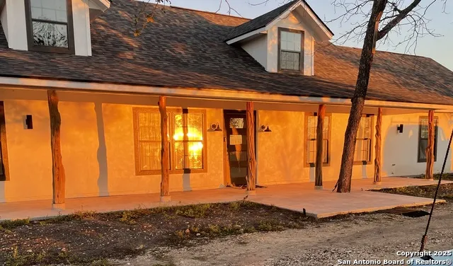 210 County Road 4643 Hondo, TX 78861