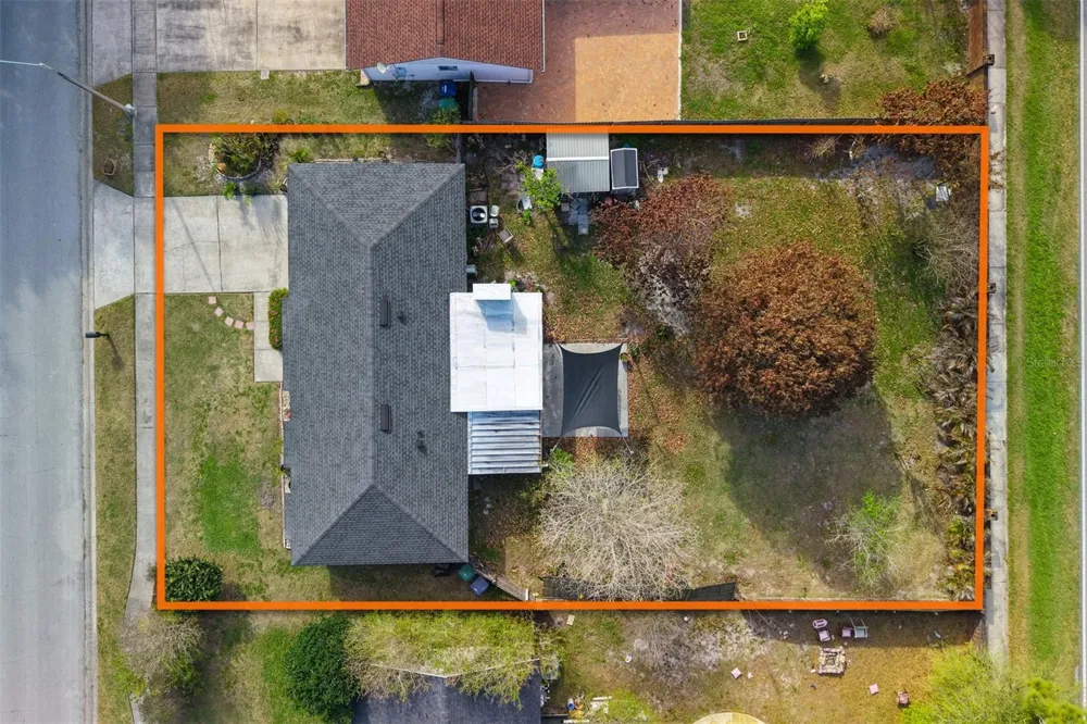 8509 LYONIA DRIVE Orlando, FL 32829