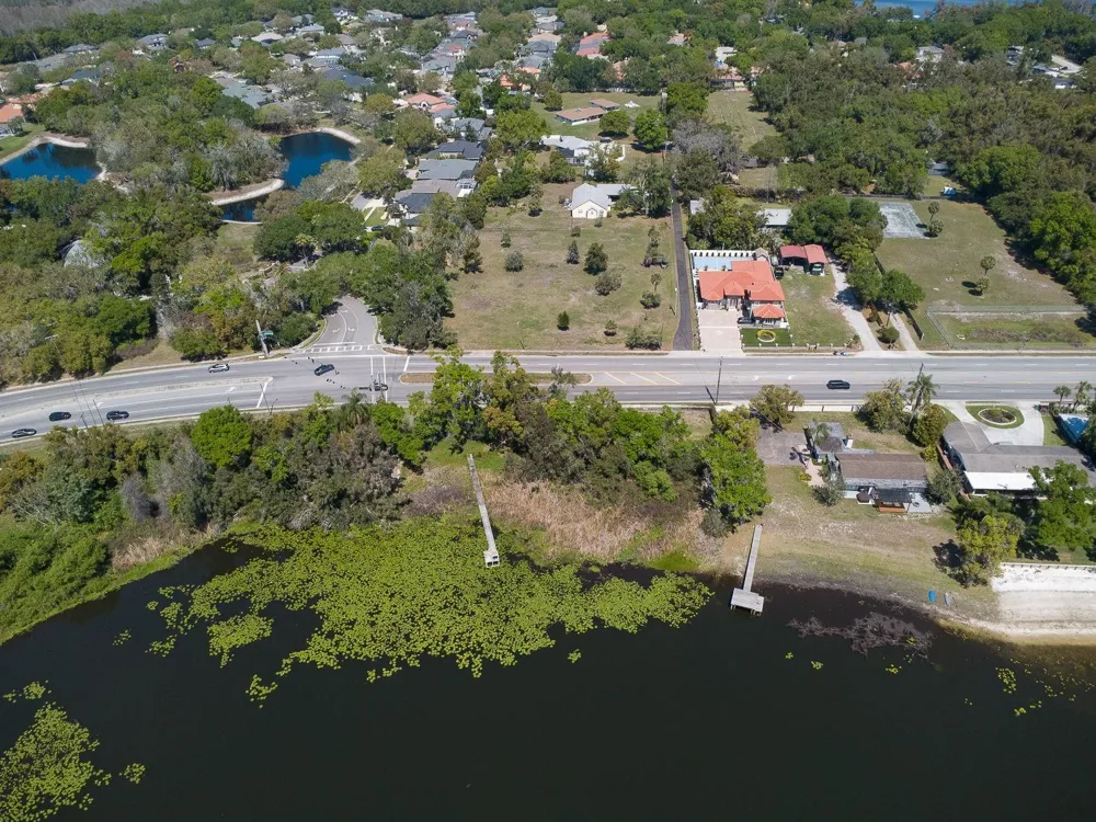2125 W BEARSS AVENUE Tampa, FL 33618
