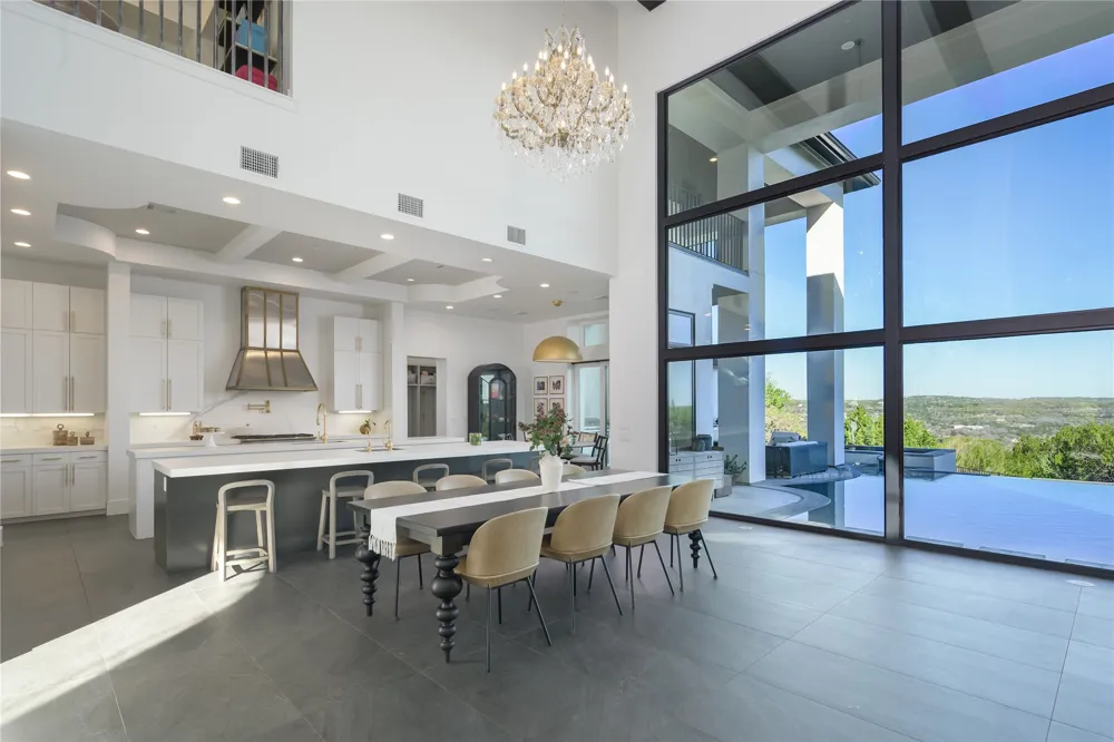 4300 Derrick Cove Spicewood, TX 78669