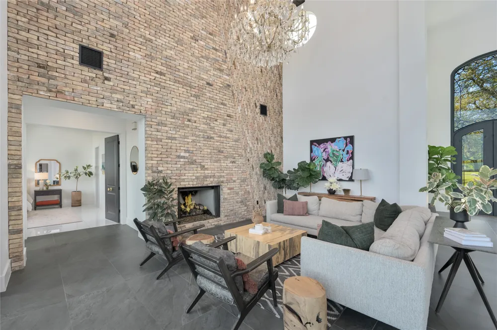 4300 Derrick Cove Spicewood, TX 78669