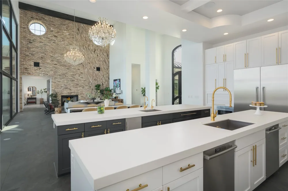 4300 Derrick Cove Spicewood, TX 78669