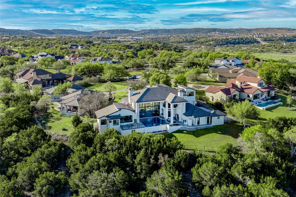 4300 Derrick Cove Spicewood, TX 78669