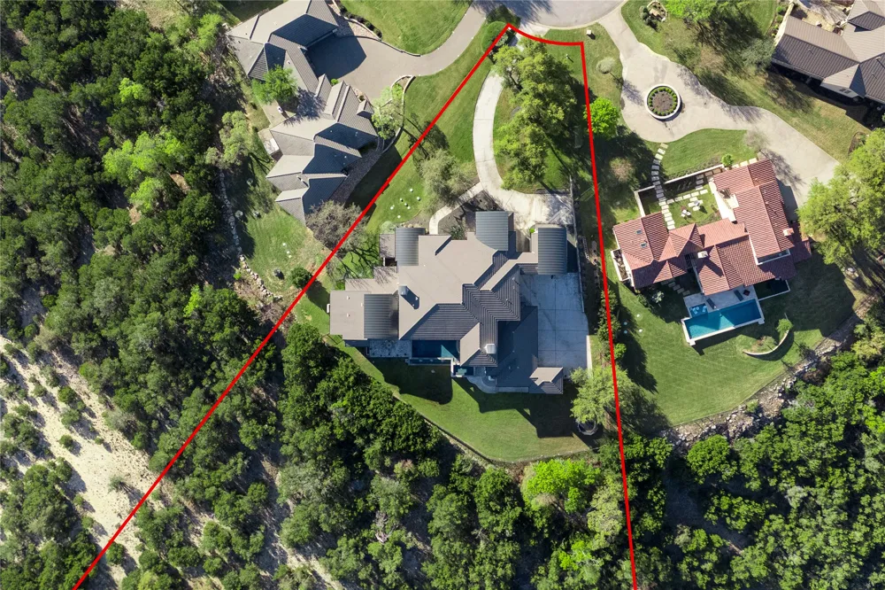 4300 Derrick Cove Spicewood, TX 78669