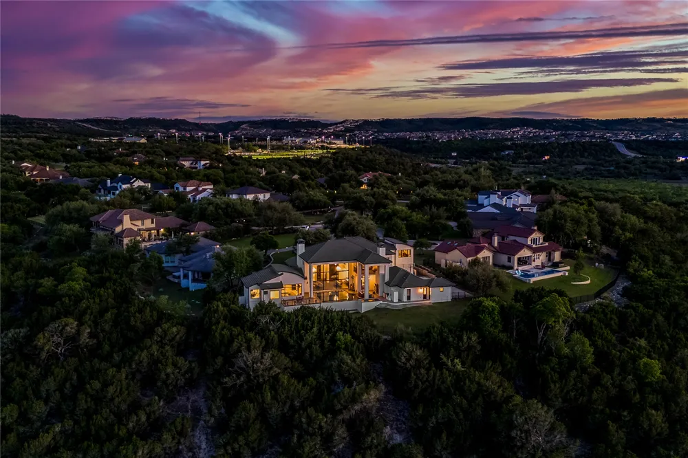 4300 Derrick Cove Spicewood, TX 78669