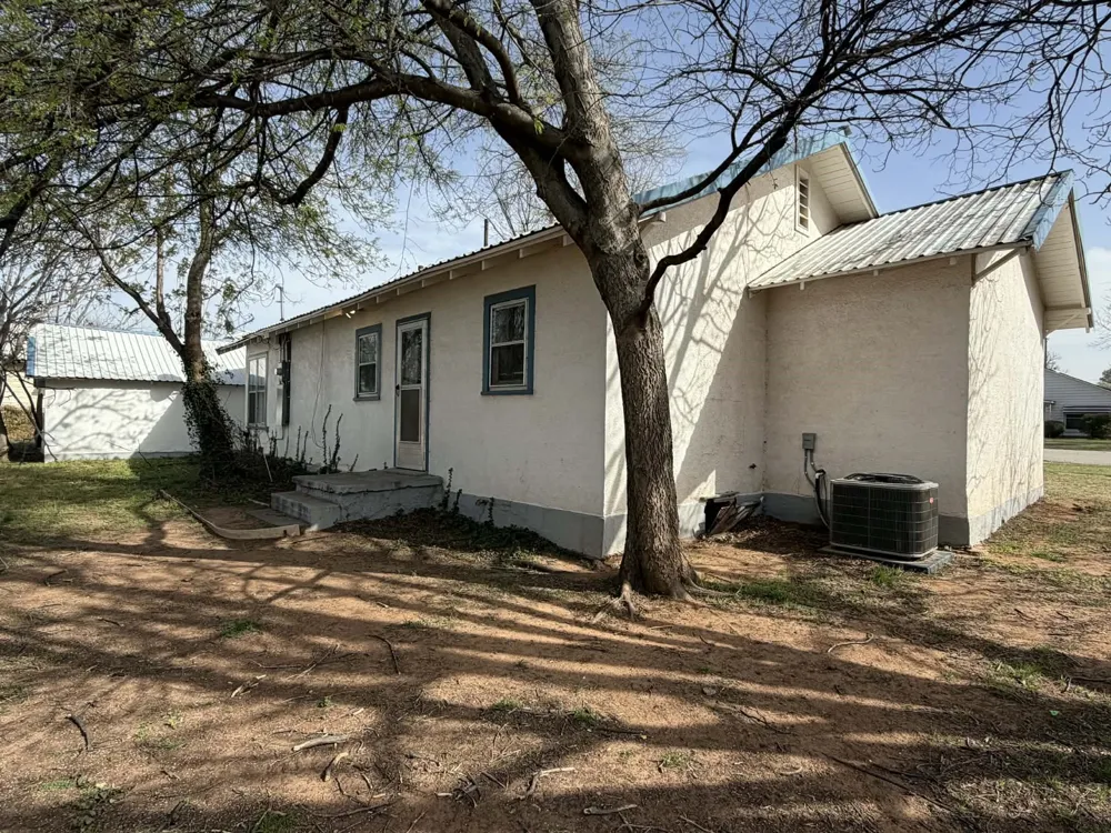 410 W Reiman Street Seymour, TX 76380