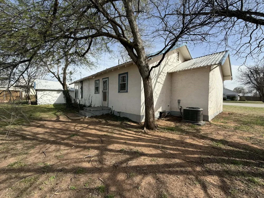 410 W Reiman Street Seymour, TX 76380