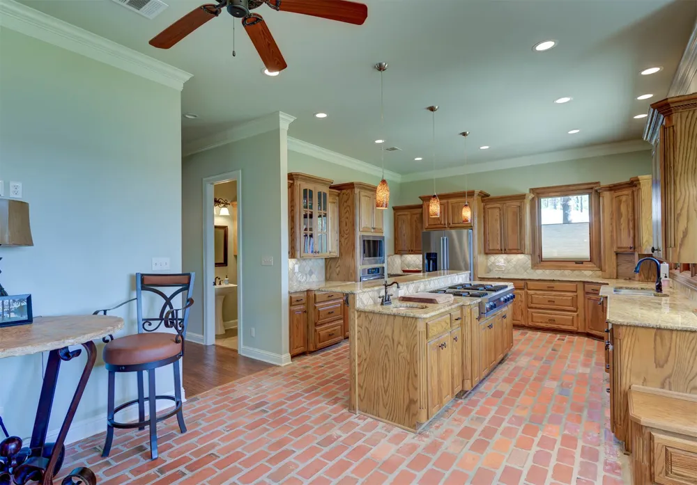 1060 Highway 162 Benton, LA 71006