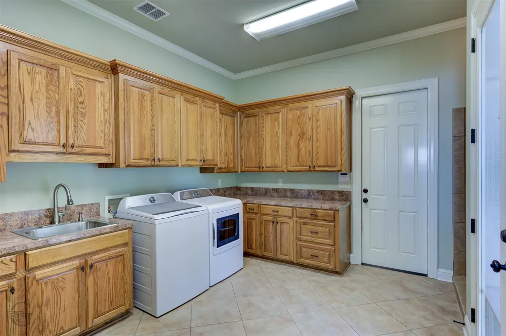 1060 Highway 162 Benton, LA 71006