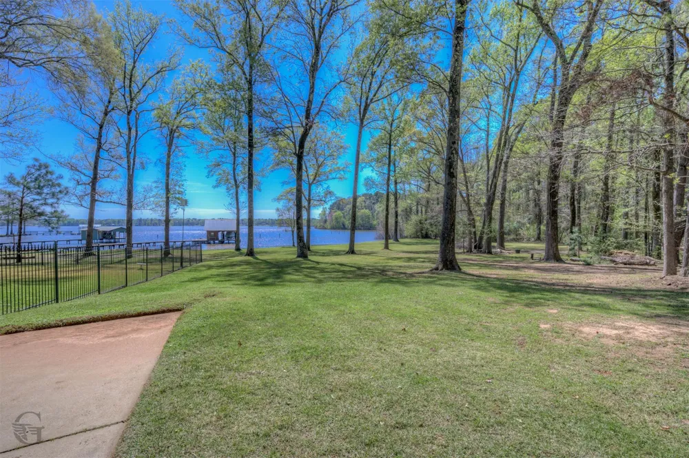1060 Highway 162 Benton, LA 71006