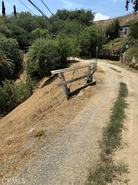 near paradise Dr El Sereno, CA 90063