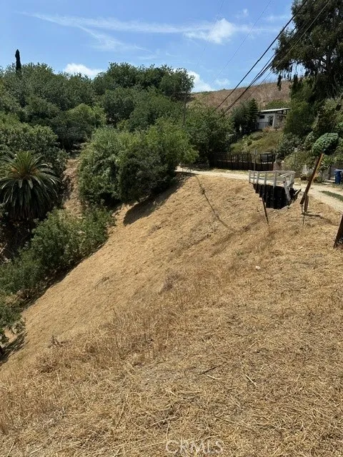 near paradise Dr El Sereno, CA 90063