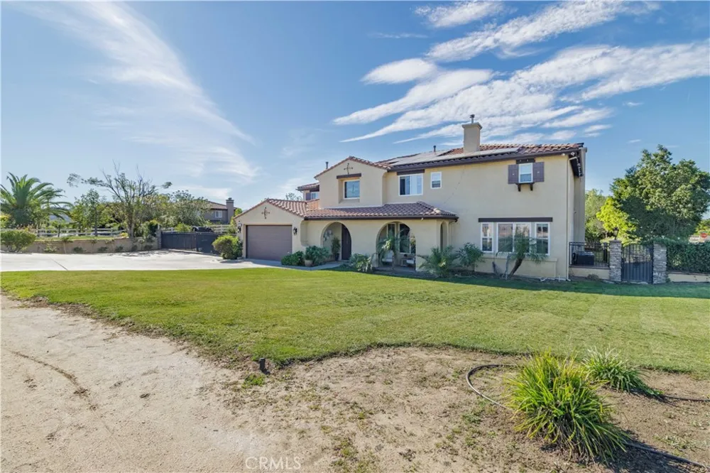 17797 Canyonwood Drive Riverside, CA 92504