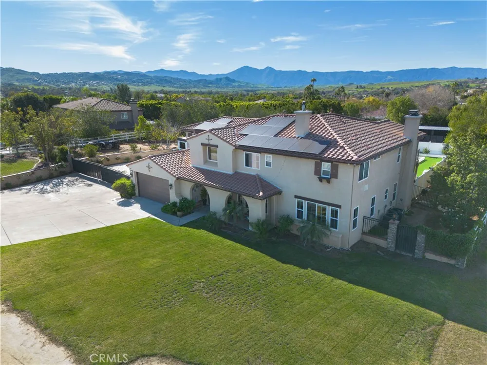 17797 Canyonwood Drive Riverside, CA 92504