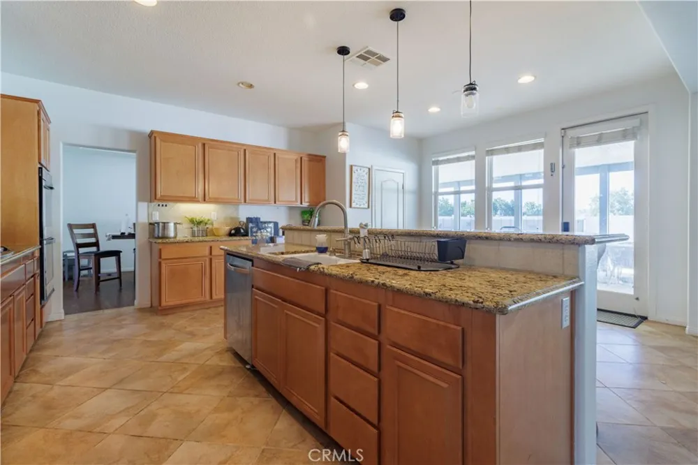 17797 Canyonwood Drive Riverside, CA 92504