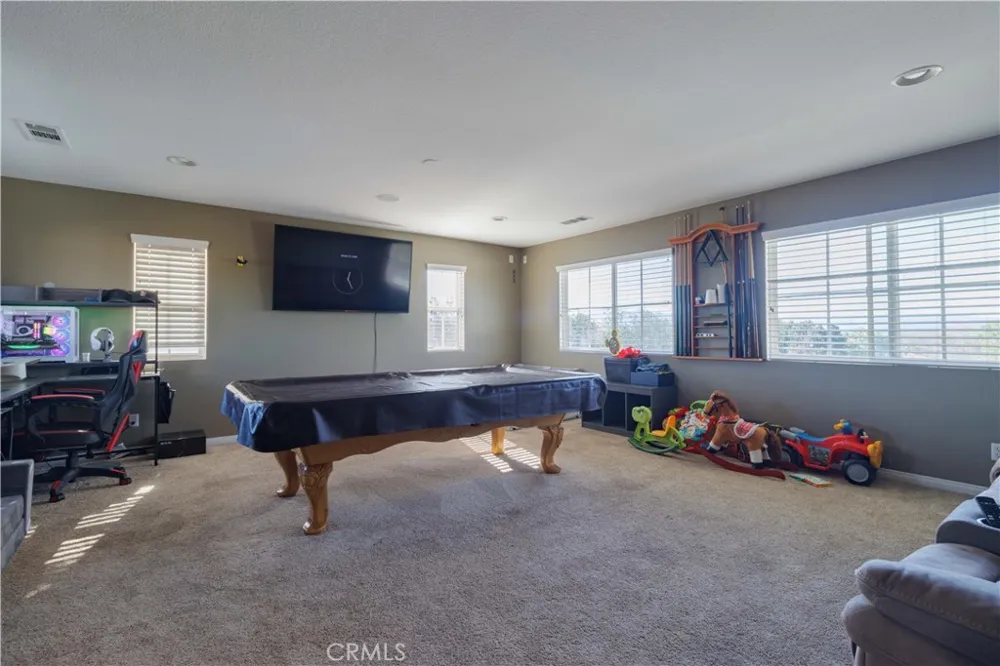 17797 Canyonwood Drive Riverside, CA 92504