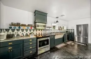 216 Basin Eucha, OK 74342