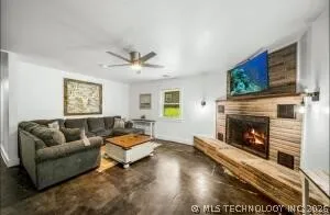 216 Basin Eucha, OK 74342