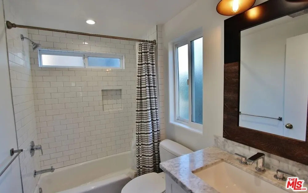 6521 Pacific Avenue Playa del Rey, CA 90293