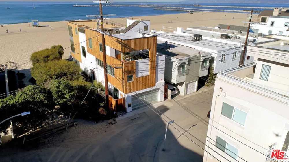 6521 Pacific Avenue Playa del Rey, CA 90293