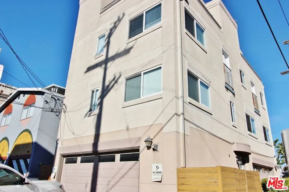 6521 Pacific Avenue Playa del Rey, CA 90293